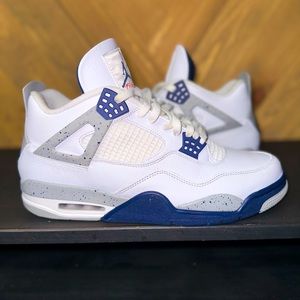 AIR JORDAN 4 RETRO MIDNIGHT NAVY